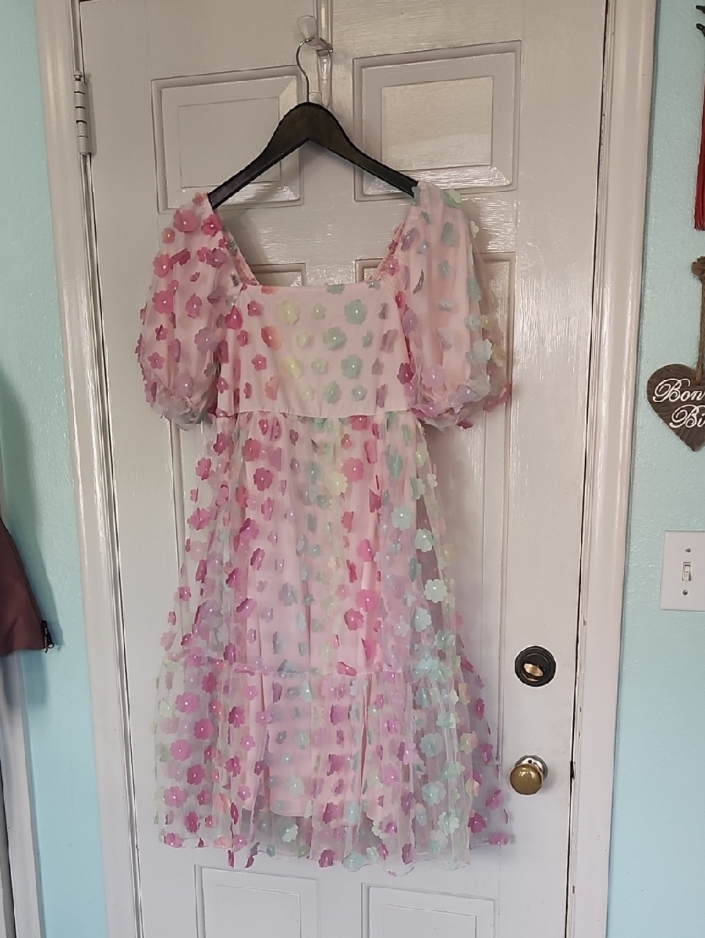Pastel Pink Floral Applique Midi Dress with Puff Sleeves